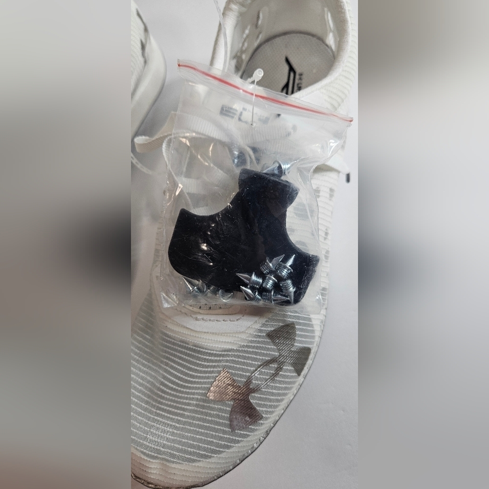 NWT Under Armour Shakedown Elite Breeze White Track MEN’S 8 WMN’S 9.5 - Picture 9 of 10